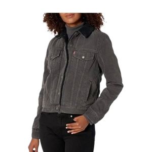LEVI’s Ex-Boyfriend Sherpa‎ Trucker Jacket SIZE SMALL